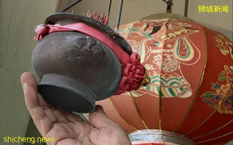 偷香炉香烛架转卖后买多多马票 男子罚款2000元