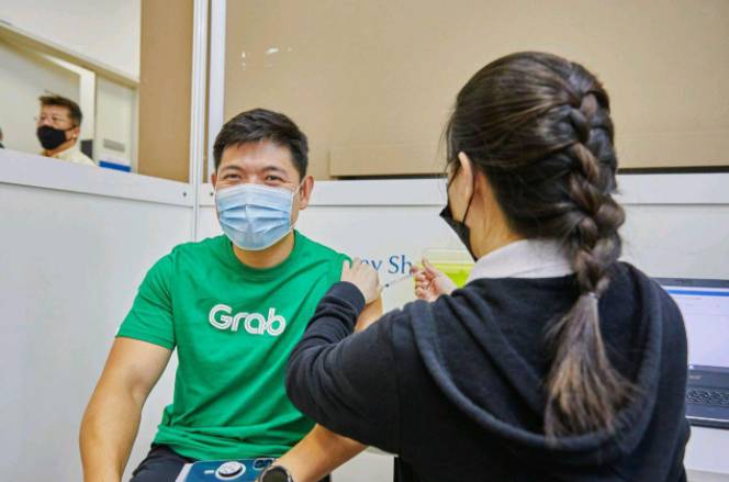 Grab执行长接种COVID19疫苗，预计2020年底全员接种