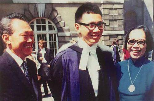 新加坡国父李光耀一族,高智商的祖孙三代,无人可敌的学霸之家