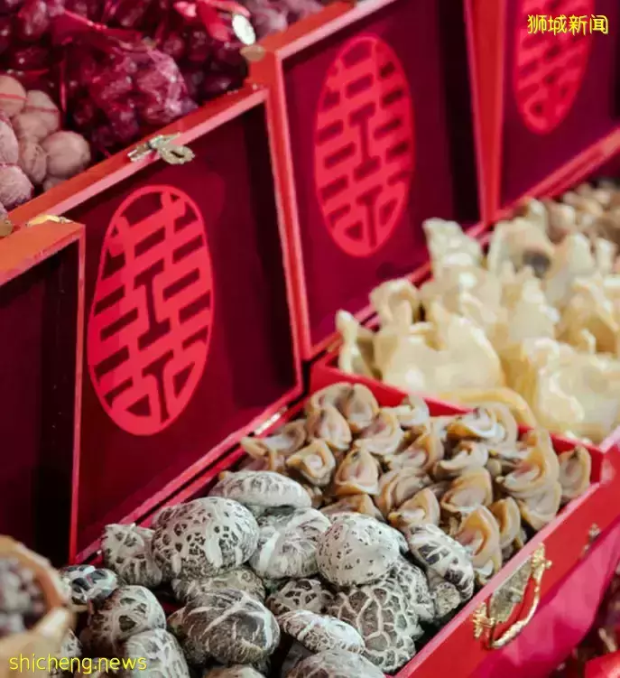 這個新加坡名媛二婚了！大量金條、名表、名牌包聘禮曝光