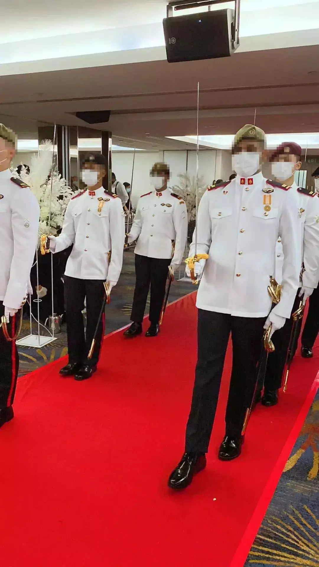 你肯定沒見過!新加坡軍官的婚禮現場原來是這樣的
