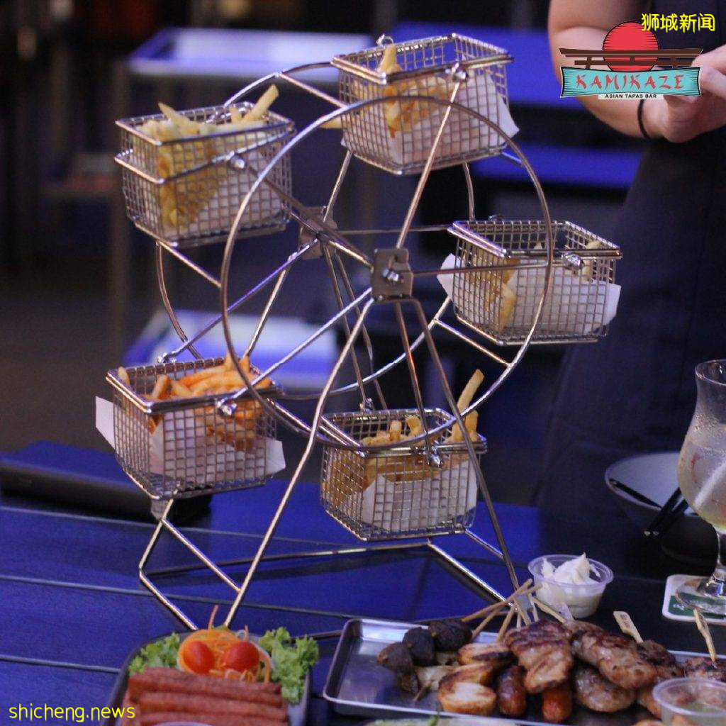 網紅平價屋頂露天餐廳，泰式烤串0.9新幣起，還有超吸睛摩天輪薯條