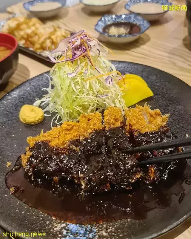 Onkei喜豚日式炸猪排,现已开设第二家分店!金黄酥脆、软嫩多汁,芝士内馅好诱人🤤