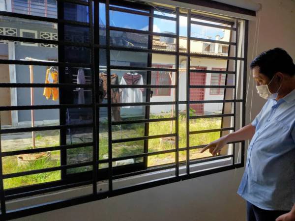 馬勞哀歌唱不完 有家歸不得 遭竊賊入屋搜刮