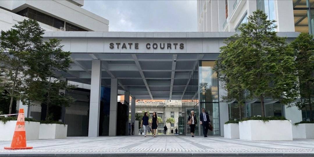 大胆!英国男子在隔离期,竟偷偷溜出去跟新加坡未婚妻约会