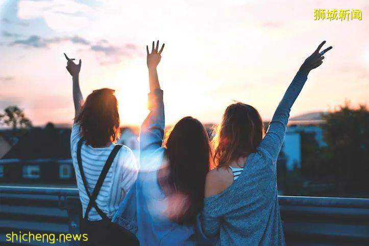 揭秘!新加坡人每月给父母多少“养老钱”?跟中国比一比