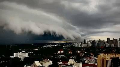 最新报告！今年，新加坡至少15万人离开，1万多家店倒闭