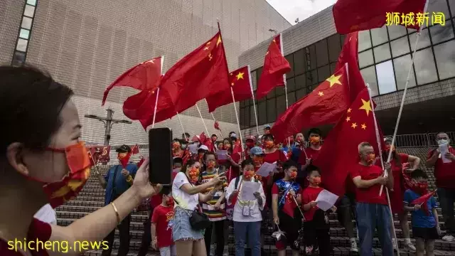 李显龙：相信香港在中国中央政府支持下未来将能继续蓬勃发展