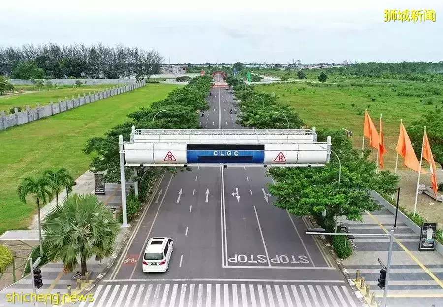 天啦噜！印尼驚現魚尾獅、烏節路......新加坡朋友笑瘋了