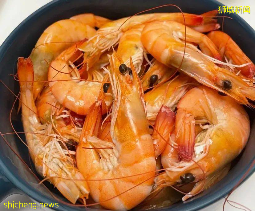 海鮮大餐外賣僅$49！1家3口豪吃龍蝦、鮑魚、大蝦、鹽焗雞