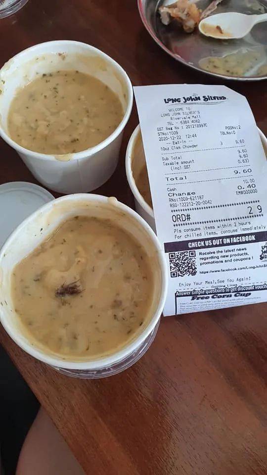 本地食客在餐厅汤品内吃到蟑螂!网友:汤的颜色看起来就不对劲