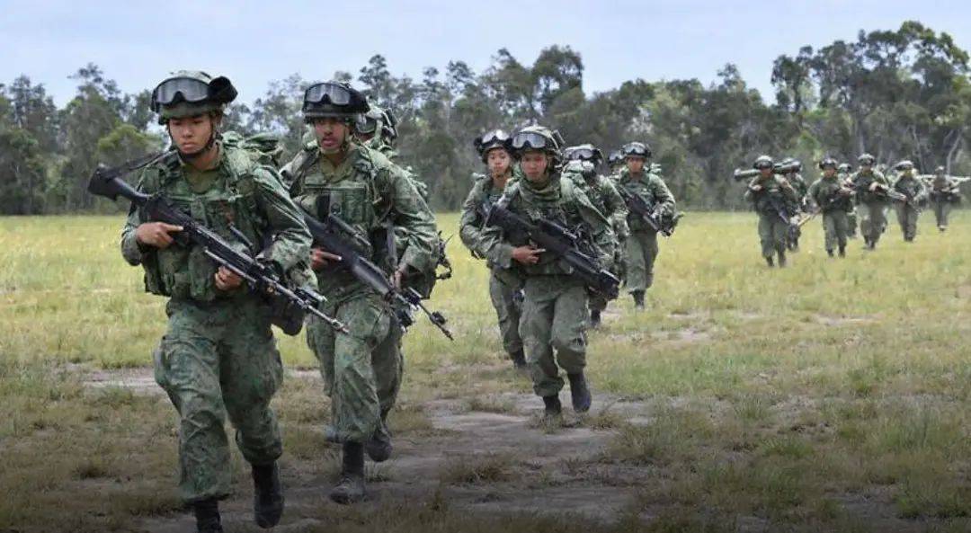 新加坡武装部队加速改革