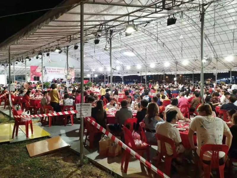 今晚，新加坡发生了比万人宴还恶性的聚集事件