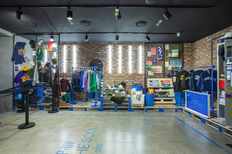 BTS防弹少年团,亚洲线下快闪店😍 新加坡实体店 11月面世,A.R.M.Y请尖叫!📣