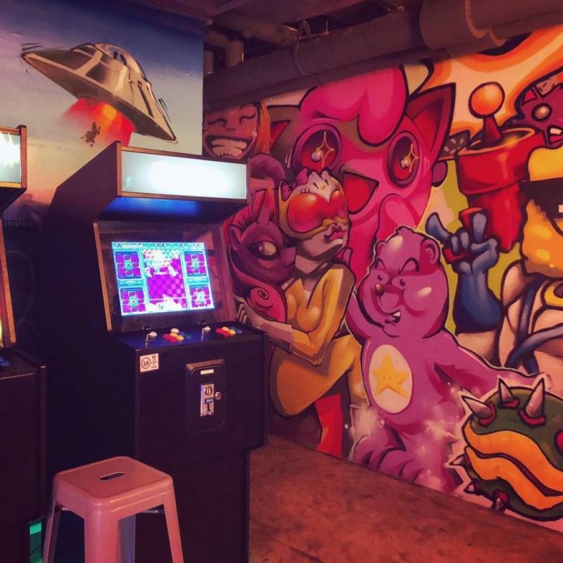 新加坡街机酒吧👾 Level Up 喝酒玩游戏🎮 老式电玩机经典重现、90后集体回忆地