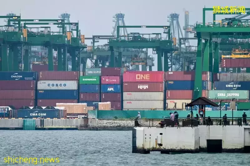 新加坡回到疫情前: KTV、商場、景點爆滿！周末28萬人湧去新山