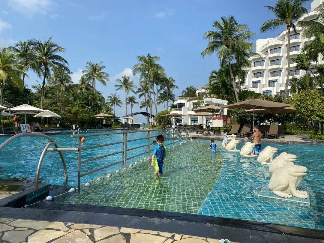 吃土也要去!1家3口嗨翻新加坡五星級酒店,私人沙灘、樹屋、兒童俱樂部…太值了