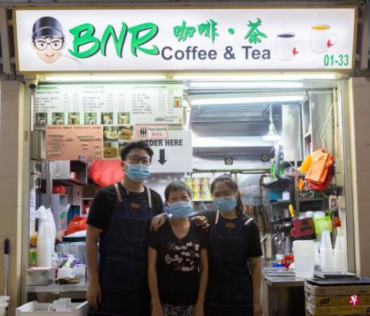 青年放弃上大学 接手亡父饮料摊