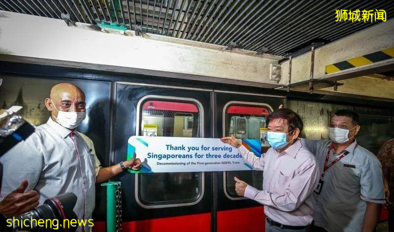 新加坡交通部長爲地鐵第一代列車主持“退役”儀式，全島地鐵網絡十年後將延至360公裏