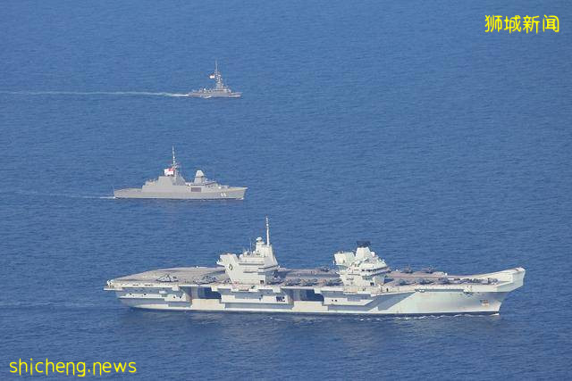 英国航母离开南海，随即访问新加坡，疫情肆虐面临挑战，自寻烦恼 