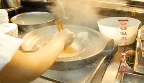 这部新加坡12年前拍的美食纪录片,藏着许多秘密