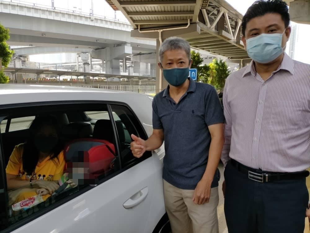 分隔马新半年　客工夫妇终与稚女团聚