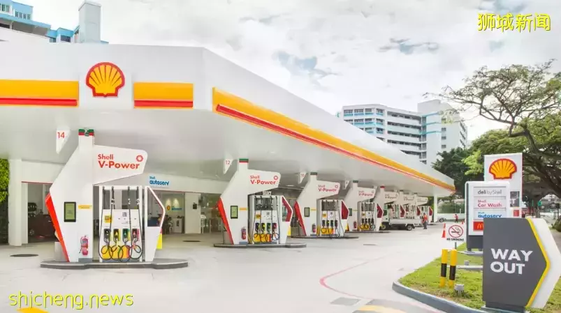 新加坡汽油價格突破每升4新幣,再創曆史新高!生活壓力陡增