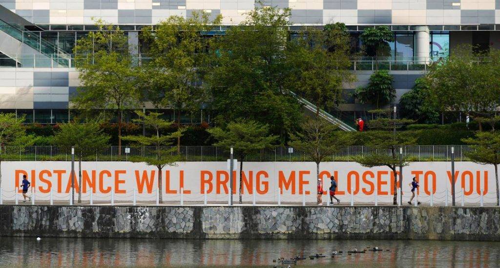 海岸步道全新装置✨ 14个艺术作品，穿梭8大公园🌳全长36KM，限时展出至6月6日✨ 