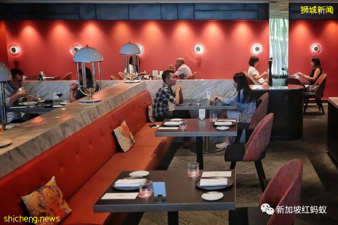 搭地鐵比堂食安全? 新加坡總理夫人:餐館或應公開空氣淨化系統是否達標