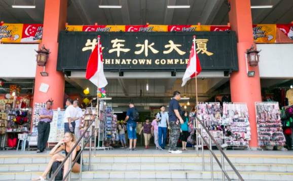 若想寻觅最地道的南洋风味,那你一定要探访狮城这10家大排档