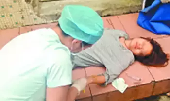 新加坡失业妇女被骗17万,开煤气欲自杀