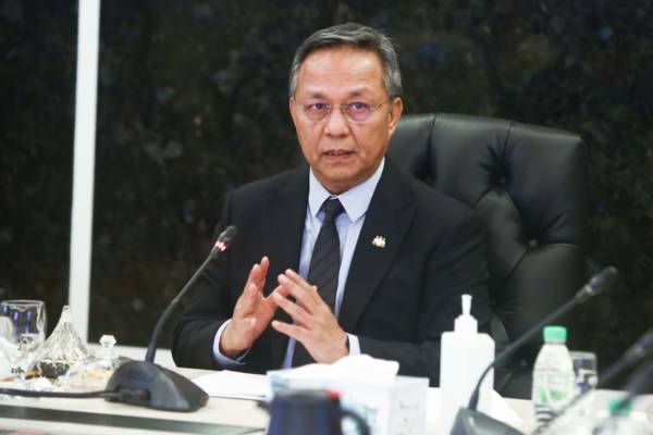 ◤肺炎疫情◢冠病确诊持续增加  大臣:马新边境重开  展延