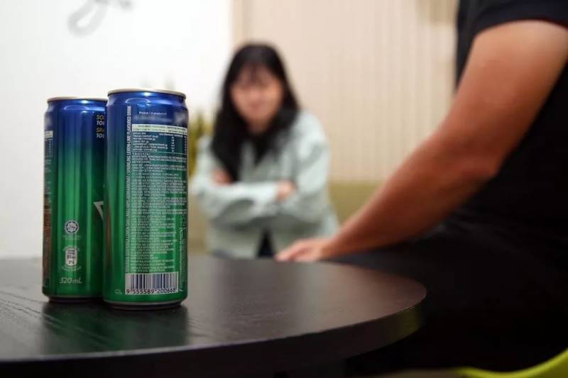 自带汽水不请吃饭 相亲“孤寒男”：首见面应五五分帐