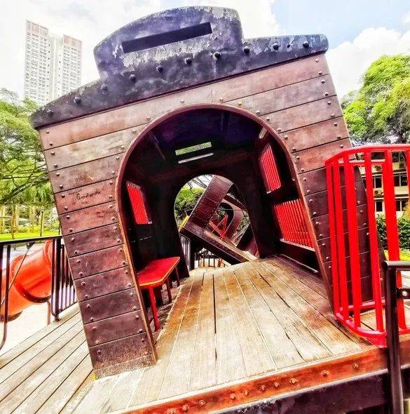 簡簡單單的快樂,中岜魯公園“傾斜火車遊樂場”,不設門票,全天開放