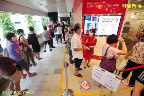 新加坡人过年发电子红包,长辈:年味少了