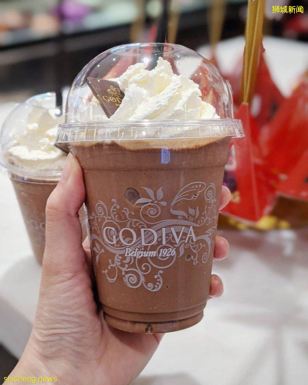 老牌巧克力送好康🎊 GODIVA新上市奶昔买一送一!每杯只需S$4.50😍 全天候优惠+全岛同步进行