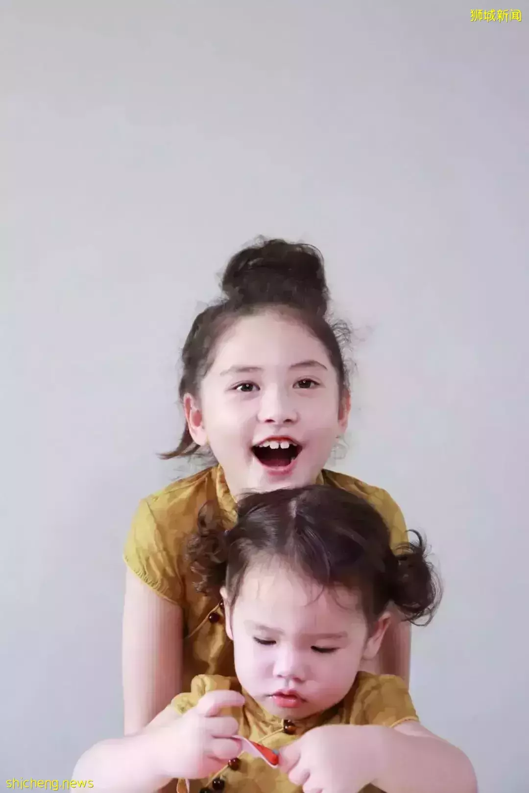 真的只有中国人“谈新冠色变”吗?看看新加坡跨国家庭怎么应对宝宝确诊