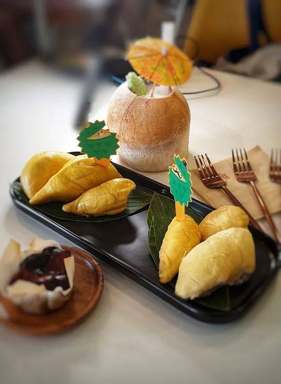 新加坡首家榴梿下午茶@榴梿宝宝!苏丹王PK猫山王想夺回王位可能吗