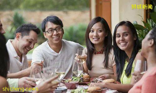 李顯龍表示，新加坡將逐步收緊外國人就業政策