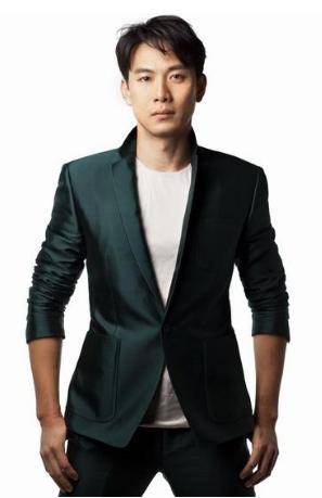 在新加坡走红成影帝的他,宁可回国跑龙套,也坚持不改国籍