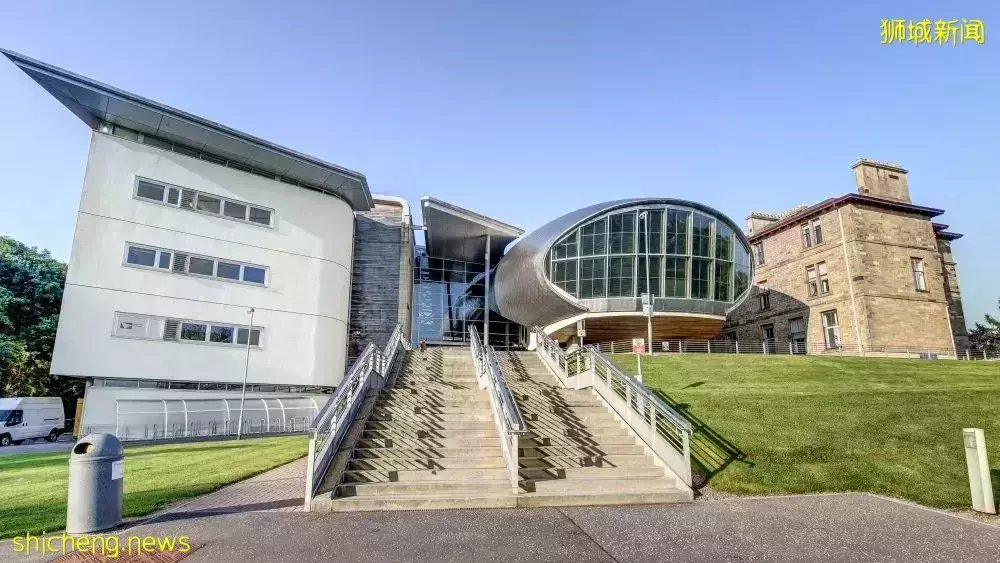 新加坡专升本,最快8个月拿到本科文凭