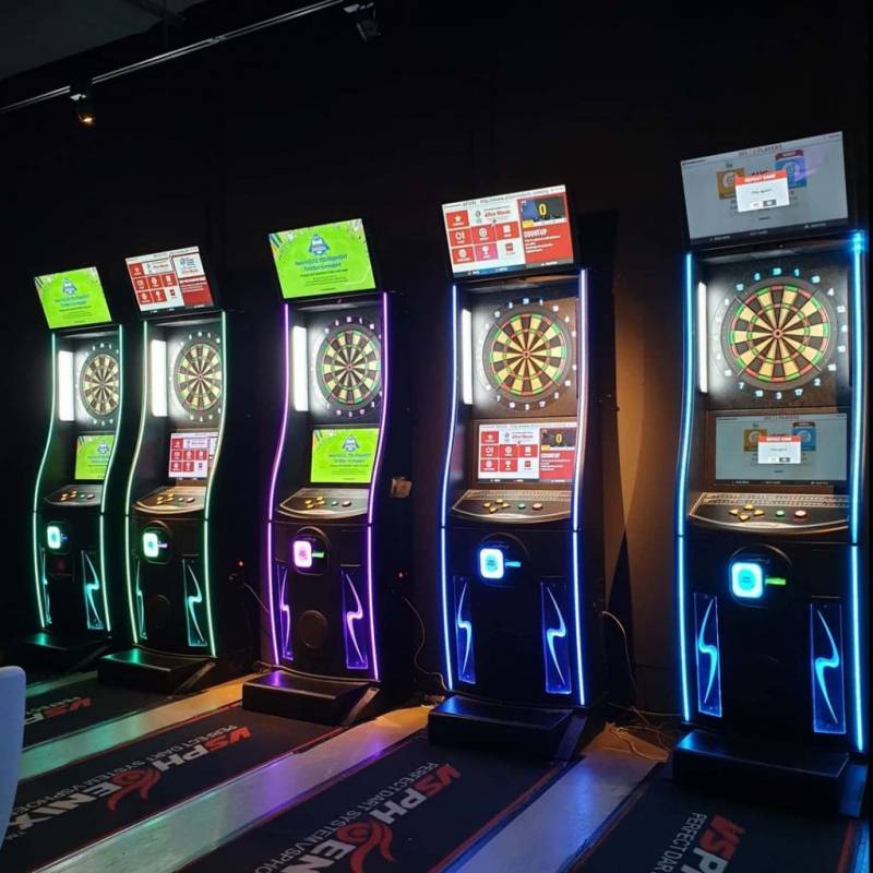 K Bowling Club 新加坡夜光保齡球館🎳 綜合娛樂潮酷場地，遊戲機、K歌房、飛镖盤