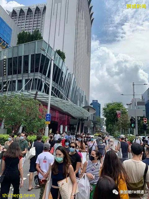 報複性消費！新加坡解封第一個周末，商場人流暴增80%，銷售額增長高至130%!