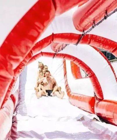 周杰伦被指在家弹琴扰民?霸气回应:“不好意思,我没有邻居”