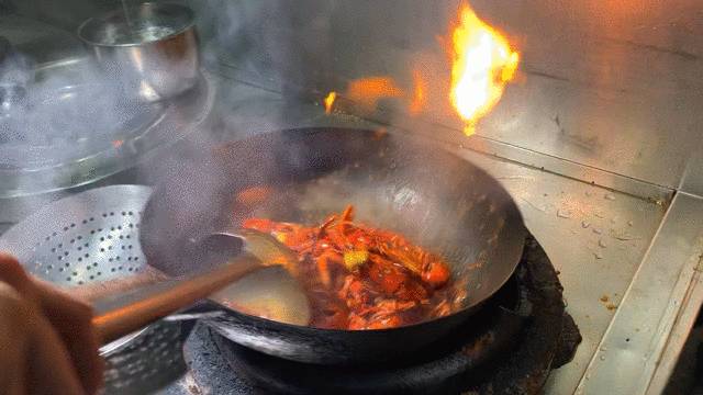 比雙11剁手更恐怖的事情是——這家烤魚、小龍蝦，竟然讓人