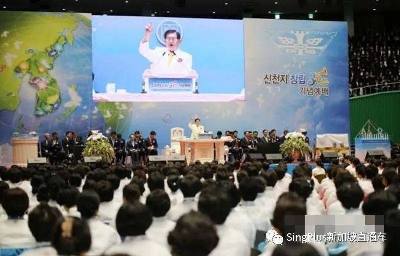 逼人吞糞，鐵鉗拔牙……起底新加坡的“神秘力量”