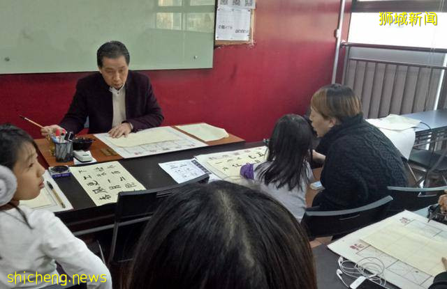 新加坡国民75%是华人,李光耀为何坚持废除汉语