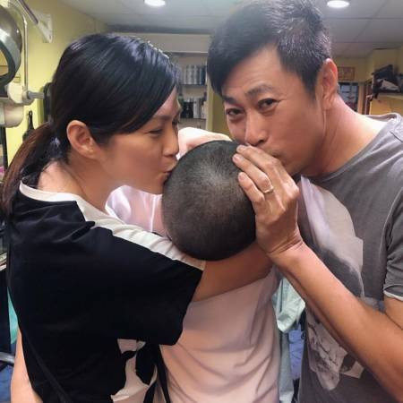 儿子完成兵役 潘玲玲直唤儿子“黄长官”