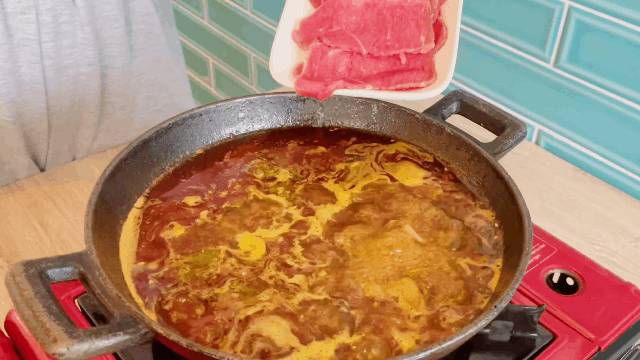 胖胖鸡携新装修强势回归!鸡公煲串烧自助买一送一,无限量供应