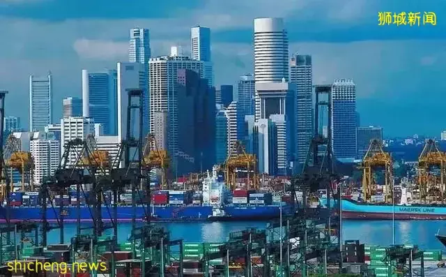 看不見的“右手”和看得見的“左手”—近距離看新加坡